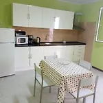 Moradia Cor De Rosa بيت ضيافة 4*