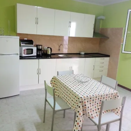 Moradia Cor De Rosa בית הארחה 4*